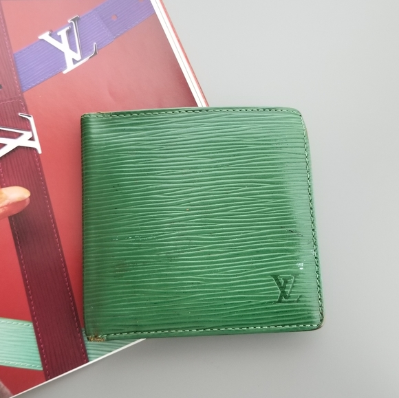 Louis Vuitton LV Vintage Porte Bilfold Men's Epi leather wallet/France - Picture 1 of 16